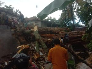 Amuk Puting Beliung di Sunenep Rusak 27 Rumah dan Lukai 6 Warga