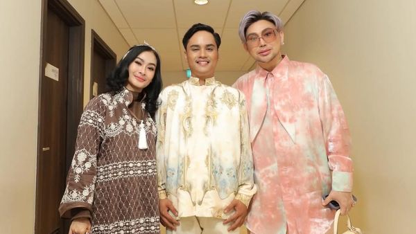 Saat Ressa Rizky Jadi Muse dan Disapa Teman-teman Denada