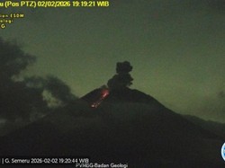 Gunung Semeru 3 Kali Erupsi Malam Ini, Tinggi Letusan Capai 1 Km