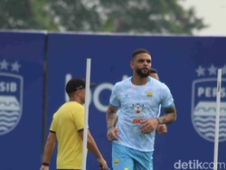 Bobotoh Jadi Alasan Layvin Kurzawa Terima Pinangan Persib Bandung
