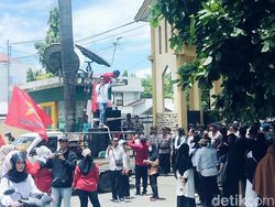 Terancam Dirumahkan, Guru Honorer di Dompu Ditawari Opsi Sekolah Rakyat