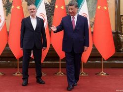 Membaca Langkah China Jika AS Serang Iran