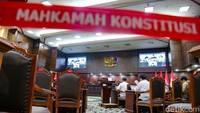 MK Bacakan 14 Putusan Uji Materiil UU, Semua Hakim Hadir