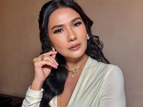 Nova Eliza Si Miss Anting