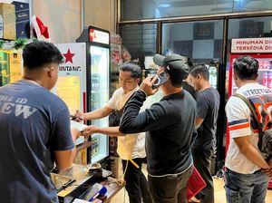 Polisi Tutup Kafe Penjual Miras di Jalan Hayam Wuruk Kota Pasuruan