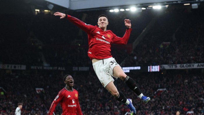Benjamin Sesko Pantas Dapat Standing Applause di Old Trafford
