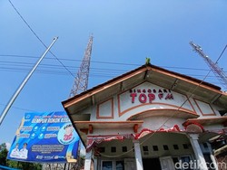 Karyawan Keluhkan Tower Radio Pemkab Brebes Keropos: Takut Roboh Kena Angin