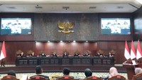 MK Tak Terima Permohonan untuk Legalkan Nikah Beda Agama