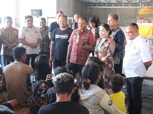 Kunjungi Warga NTT di Bali, Wagub Johni Pesan Gaji Jangan Dipakai Beli Miras
