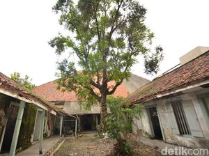 Prabowo Soroti Situs Sejarah, Cagar Budaya di Gresik Malah Dibongkar