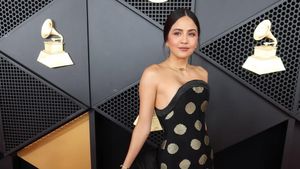 Foto: Gaun dari Tenun Garut Mendunia di Grammy Awards 2026