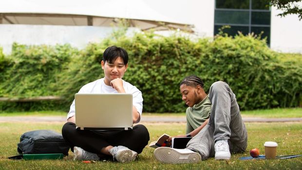 Ilustrasi jurusan kuliah, belajar, belajar kelompok, mahasiswa