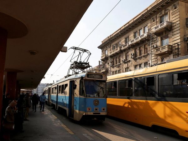 Jejak Sejarah di Rel Tua, Trem Ikonik Alexandria Menuju Modernisasi