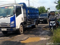 Lubang Jalan Pekalongan-Banjarnegara Bikin Celaka, Penambalan Dikebut