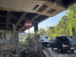 Selain Jalan Rusak, Lampu Lalin di Penjaringan Jakut Diduga Dicuri!