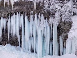 Video: Pemandangan Air Terjun Niagara yang Membeku