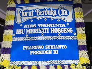 Prabowo-Gibran Kirim Karangan Bunga ke Rumah Duka Eyang Meri Hoegeng