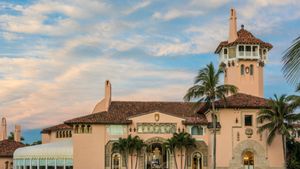 Potret Resor Milik Trump yang Digunakan Epstein untuk Skandal Seksnya