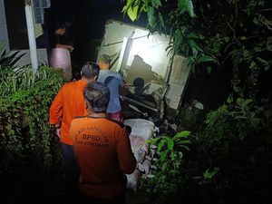 Tanah Gerak di Tomo Sumedang, Tiga Rumah Rusak Berat