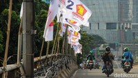 Bendera Parpol Masih Semrawut, Pemprov DKI Minta Sosialisasi