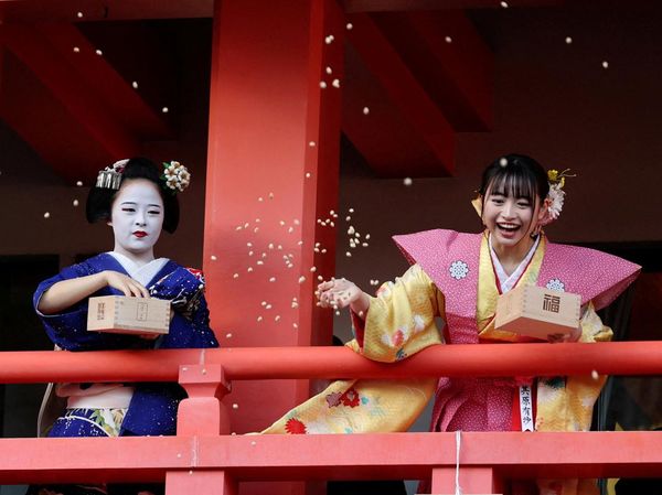 Tradisi Lempar Kacang Meriahkan Perayaan Setsubun di Tokyo