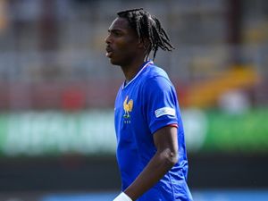 Liverpool Dicap Bodoh gegara Beli Bek Muda Rp 1,4 Triliun