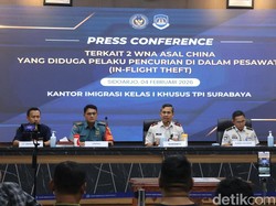 Dua WN China Curi Uang di Pesawat Jakarta-Surabaya Terancam Dideportasi