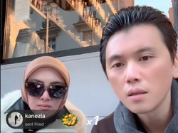 Momen Kocak Syahrini & Reino Barack Live TikTok, Cincin Berlian Bikin Salfok