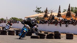 Ojek Jakarta Unjuk Aksi di Lintasan Balap