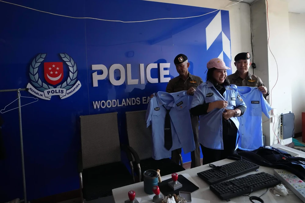 Markas Scam Kamboja Terbongkar Kantor Polisi Palsu