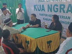 Viral WNA Italia Jalani Ikrar Mualaf Jelang Nikahi Warga Ponorogo