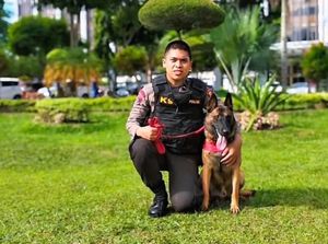 Reno K9 Polda Riau Terima Medali Vira Satya, Award Perdana Polri ke Satwa