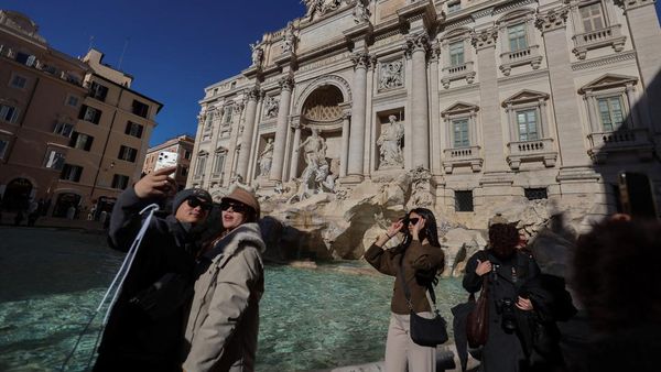 Roma Berlakukan Tiket Masuk Air Mancur Trevi untuk Kendalikan Wisata