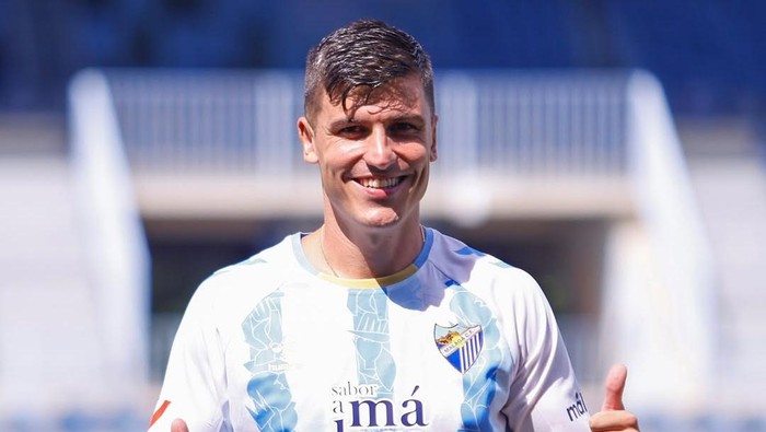 Persib Perkenalkan Striker Baru, Sergio Castel!