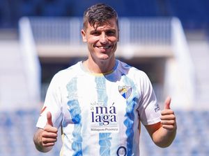 Persib Perkenalkan Striker Baru, Sergio Castel!