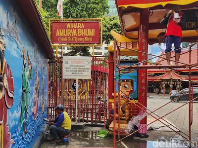 Vihara Bersolek Jelang Imlek Tahun Kuda Api