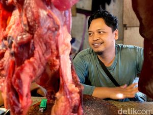 Jeritan Pedagang Daging Astana Anyar: Omzet Anjlok, Harga Naik