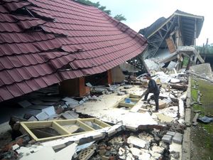 Tanah Bergerak Guncang Tegal, Sekolah dan Pesantren Ikut Terdampak
