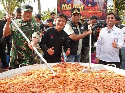 Momen Bobon Santoso Masak Besar di Papua hingga Aceh Tamiang