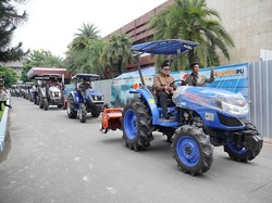 Mas Dhito Salurkan Alsintan-Benih Padi Usai Kediri Capai Swasembada Pangan