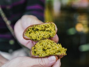 Rekomendasi Dubai Chewy Cookies hingga Nasi Uduk Ayam Goreng Legendaris