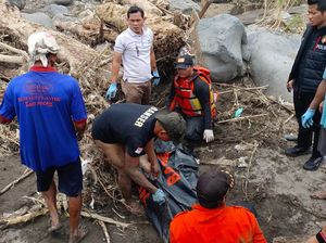 Pelajar Terseret Arus Banjir di Bojong Tegal Ditemukan Tewas