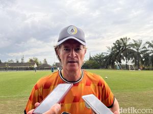 PSS Disanksi 4 Laga Tanpa Suporter Buntut Insiden APAR, Huistra: Itu Berlebihan!