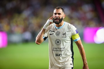 Al Hilal Lepas Benzema?