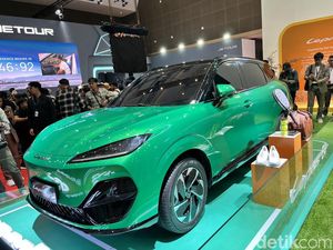 Lepas Perkenalkan E4, SUV Listrik Konsep Bertampang Futuristis
