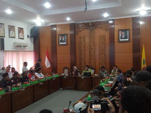 Konflik Bupati Vs Wabup Sidoarjo: Subandi Siap Islah, Mimik Tak Hadir