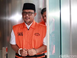 KPK Usut Penghasilan Lain Bupati Lampung Tengah Ardito Tersangka Kasus Suap