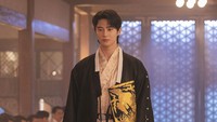 Penampilan Byeon Woo Seok Jadi Pangeran Agung di Perfect Crown