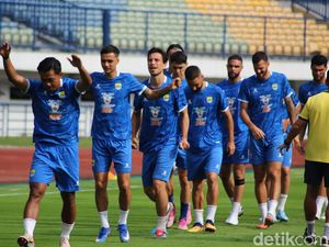 Jelang Lawan Malut United, Ramon Tanque Absen di Latihan Persib