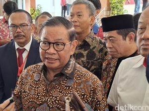 Pramono Targetkan 10 Ribu Bus Listrik Transjakarta pada 2029